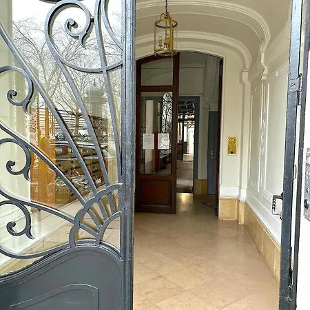 Moliteuil Apartment *